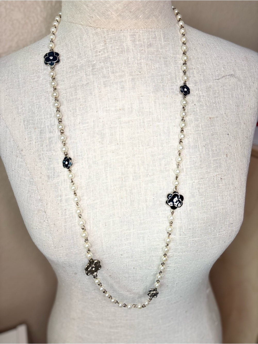 Vintage Style Faux Pearl Black Enamel Floral Station Necklace Long Layered